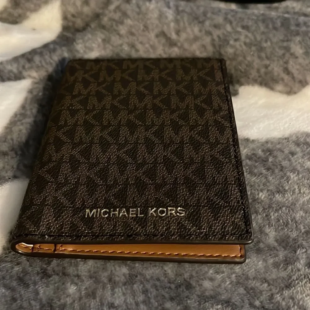 Michael Kors Wallet Jet Set Travel Passport Holder Wallet Case Brown Leather